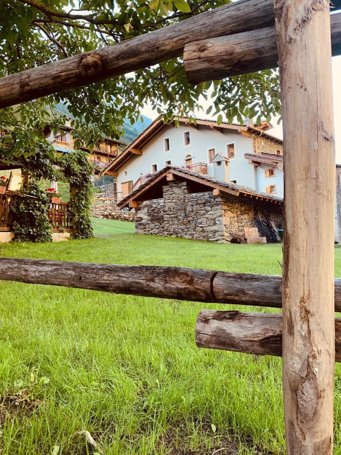 Lo Paglier - Le Four Des Alpes Apartment Rhemes-Saint-Georges Bagian luar foto